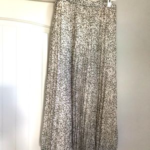 Chaps lined, pleated maxi skirt